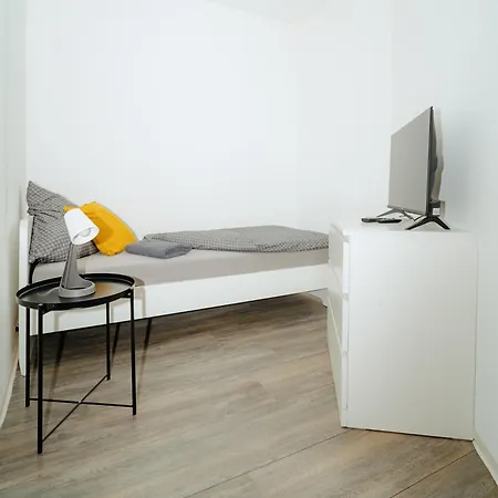 Lägenhet Frei In Bis Zu 11 Gaeste Willkommen Nickenich